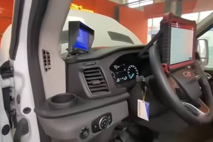 2022 Model Ford Transit Kamyonet Partikül Filtresi Temizleme Sonrası Rejenerasyon Adaptasyon İşlemi